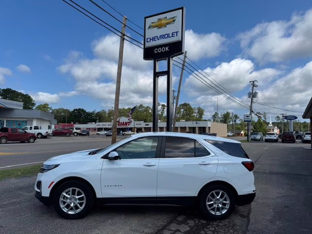 2024 Summit White Chevrolet Equinox LT FWD SUV