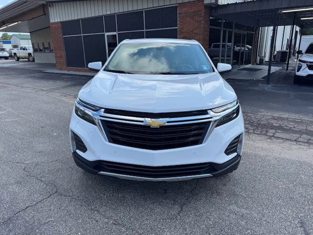 2024 Summit White Chevrolet Equinox LT FWD SUV