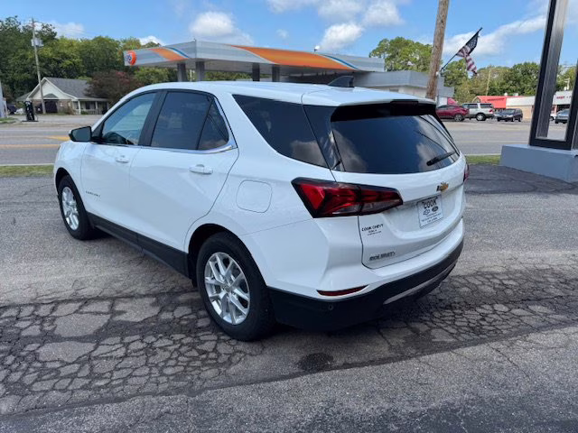 2024 Summit White Chevrolet Equinox LT FWD SUV