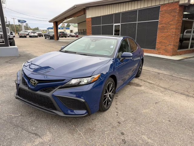 2024 Blue Toyota Camry SE FWD Sedan