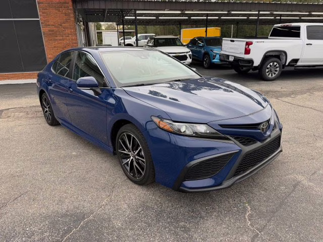 2024 Blue Toyota Camry SE FWD Sedan