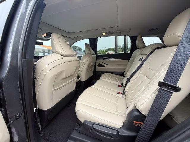 2024 Gray INFINITI QX60 LUXE FWD SUV