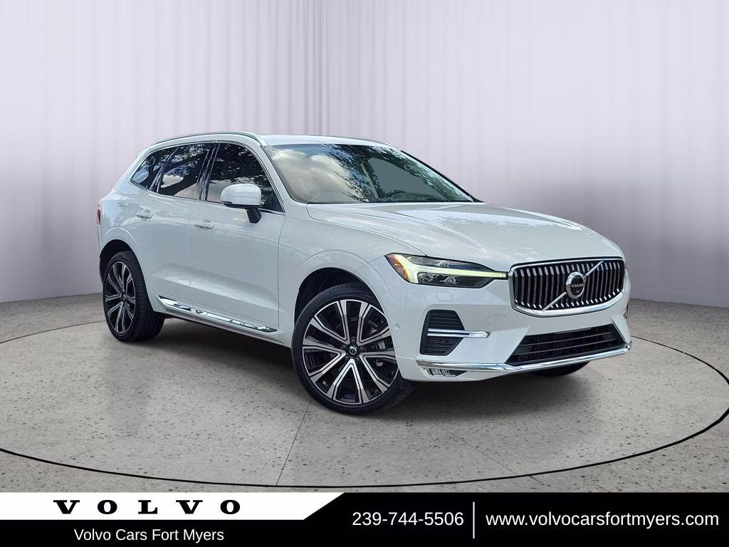 2023 Crystal White Metallic Volvo XC60 Ultimate Bright Theme AWD SUV