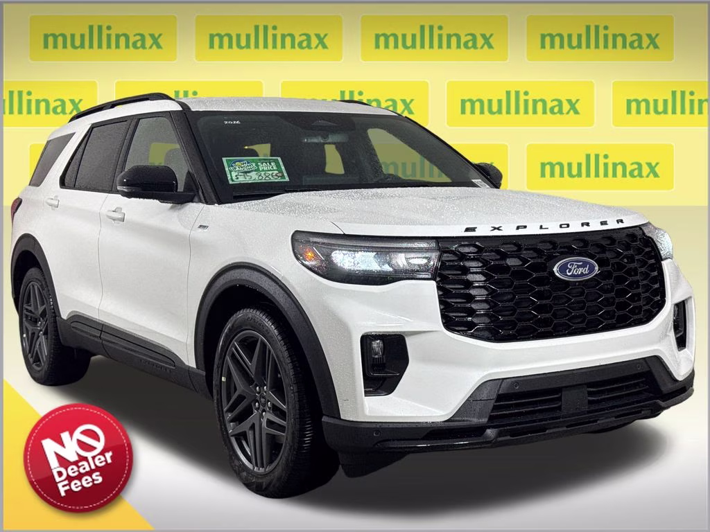2026 Star White Metallic Tri-Coat Ford Explorer ST-Line RWD SUV