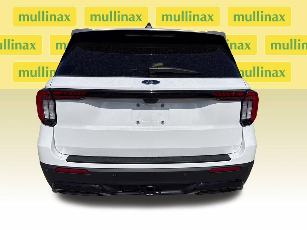 2026 Star White Metallic Tri-Coat Ford Explorer ST-Line RWD SUV