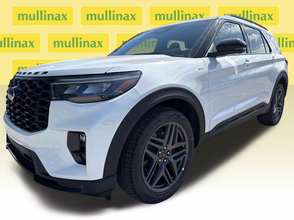 2026 Star White Metallic Tri-Coat Ford Explorer ST-Line RWD SUV