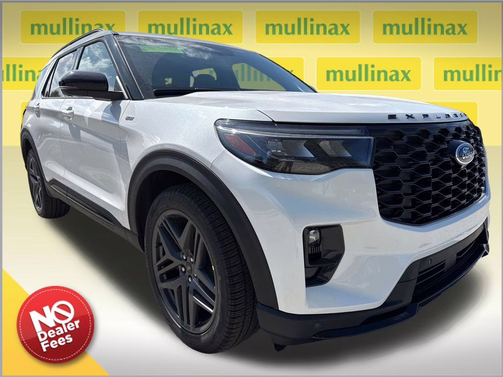 2026 Star White Metallic Tri-Coat Ford Explorer ST-Line RWD SUV