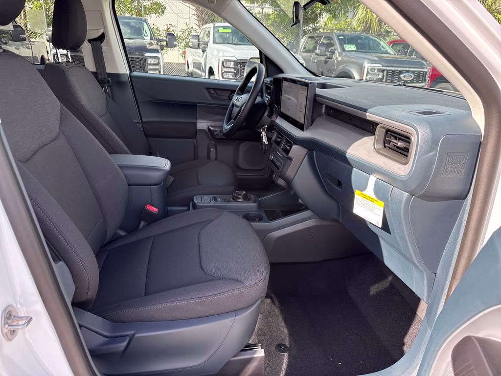 2026 Oxford White Ford Maverick XL FWD Truck