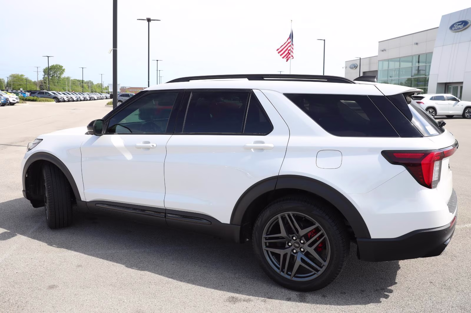 2025 Star White Metallic Tri-Coat Ford Explorer ST 4X4 SUV