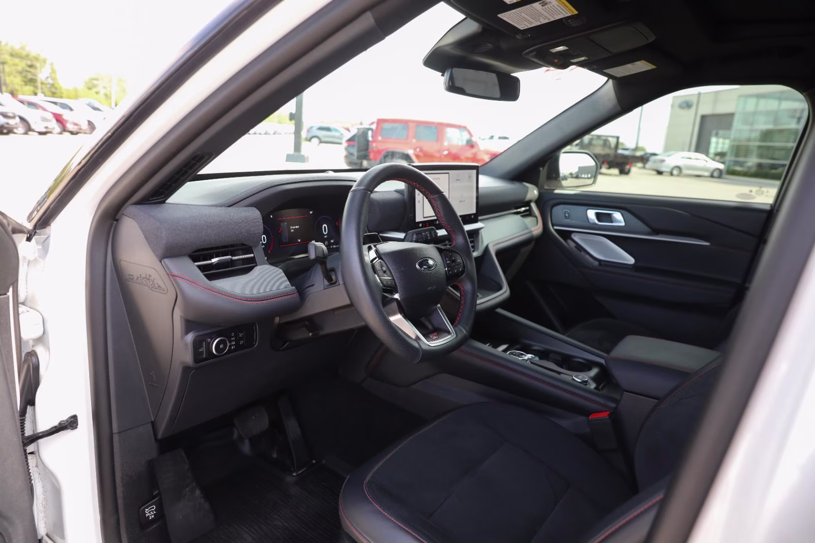 2025 Star White Metallic Tri-Coat Ford Explorer ST 4X4 SUV