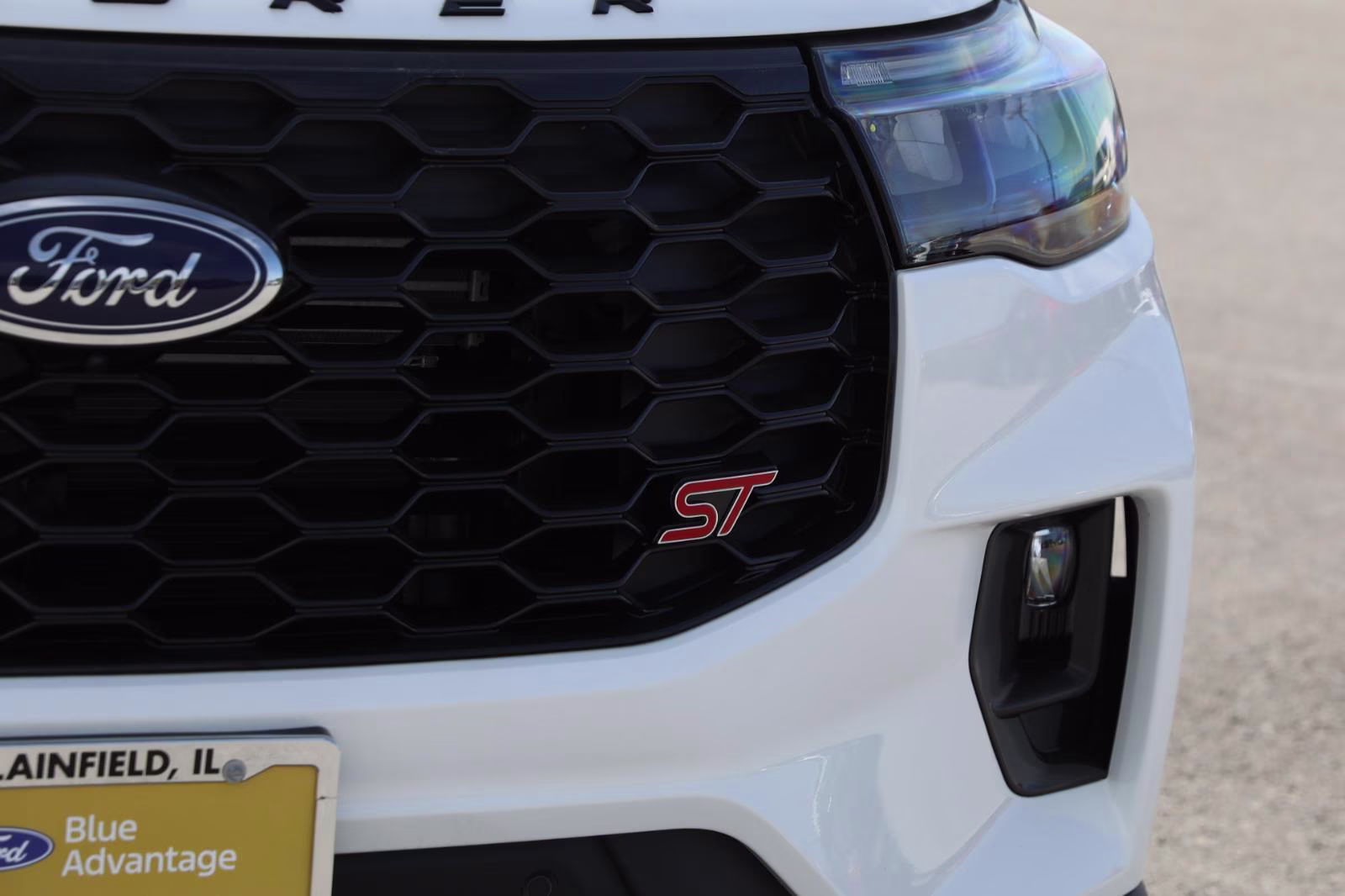 2025 Star White Metallic Tri-Coat Ford Explorer ST 4X4 SUV