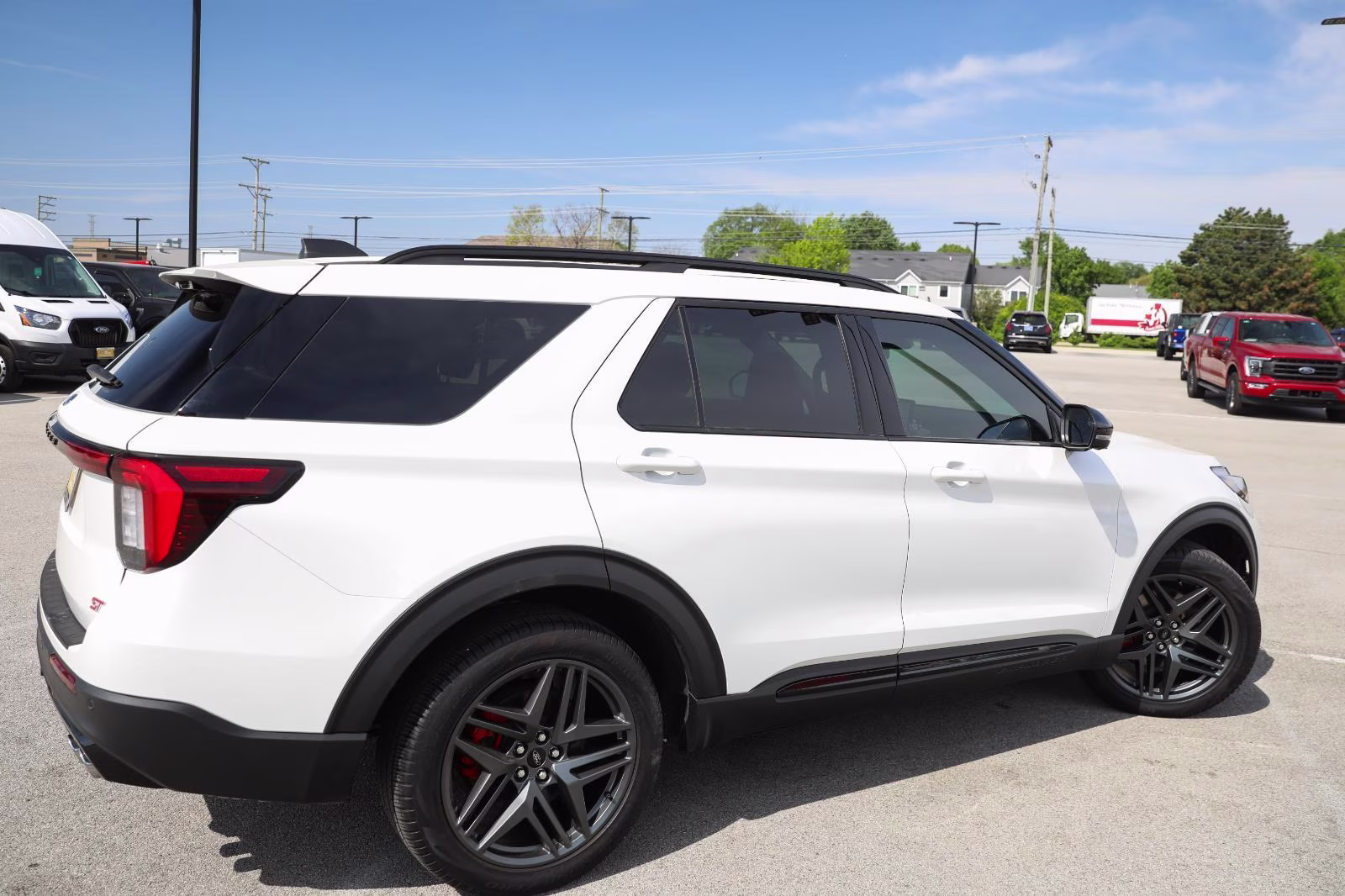 2025 Star White Metallic Tri-Coat Ford Explorer ST 4X4 SUV