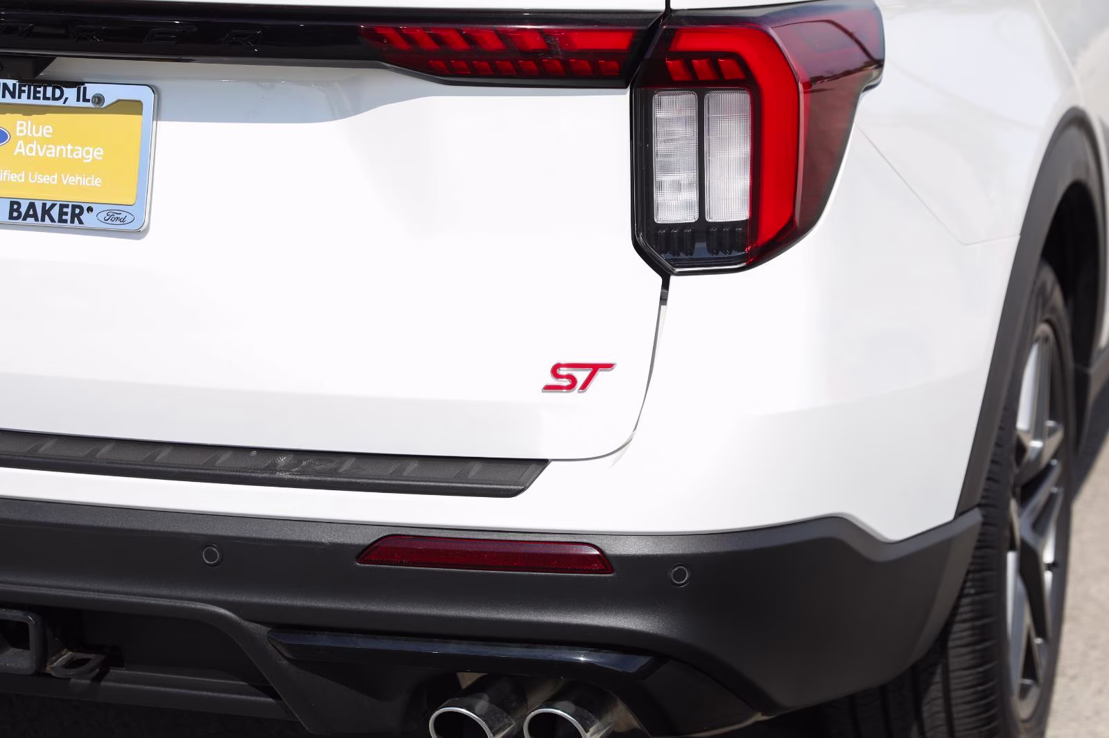 2025 Star White Metallic Tri-Coat Ford Explorer ST 4X4 SUV