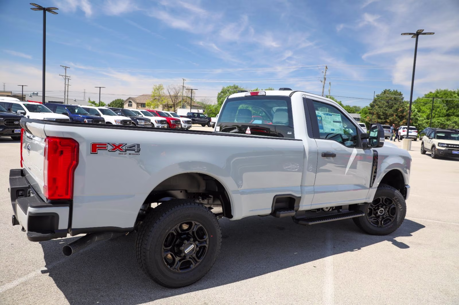 2026 Avalanche Ford Super Duty F-350 SRW XL 4X4 Truck