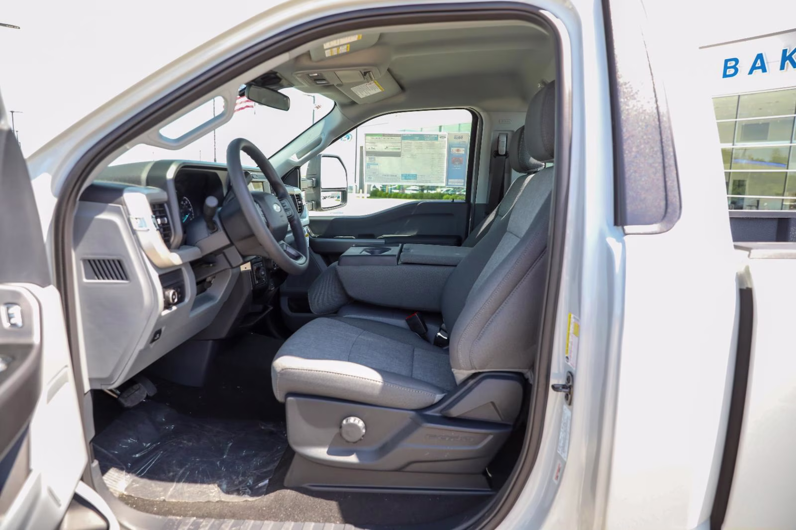 2026 Avalanche Ford Super Duty F-350 SRW XL 4X4 Truck