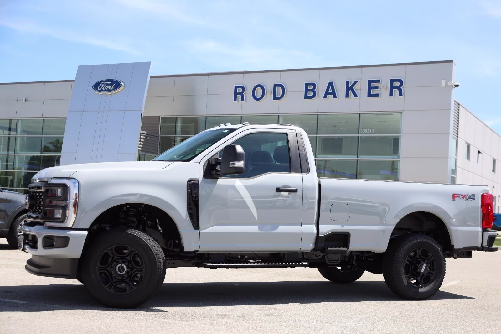 2026 Avalanche Ford Super Duty F-350 SRW XL 4X4 Truck