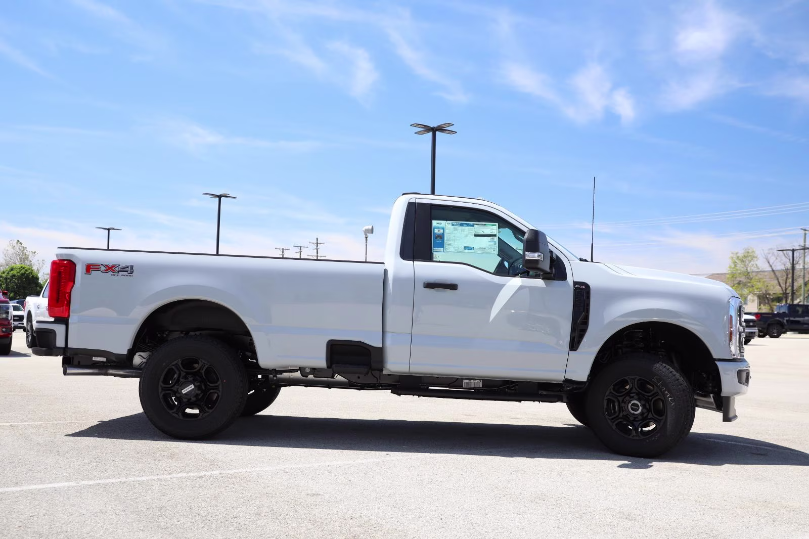 2026 Avalanche Ford Super Duty F-350 SRW XL 4X4 Truck