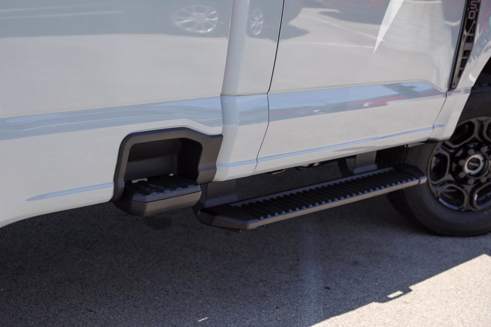 2026 Avalanche Ford Super Duty F-350 SRW XL 4X4 Truck