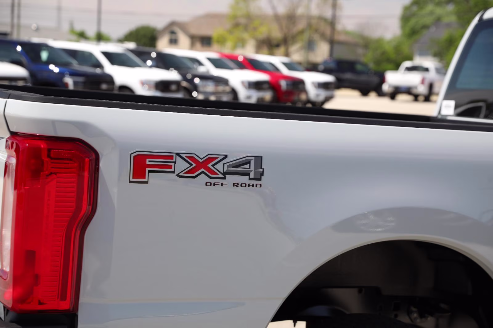 2026 Avalanche Ford Super Duty F-350 SRW XL 4X4 Truck