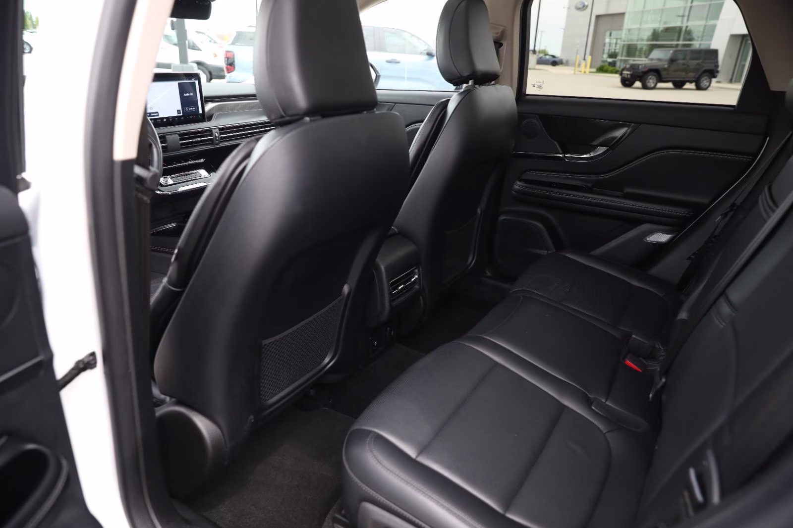 2023 Pristine White Metallic Tri-Coat Lincoln Corsair Reserve AWD SUV