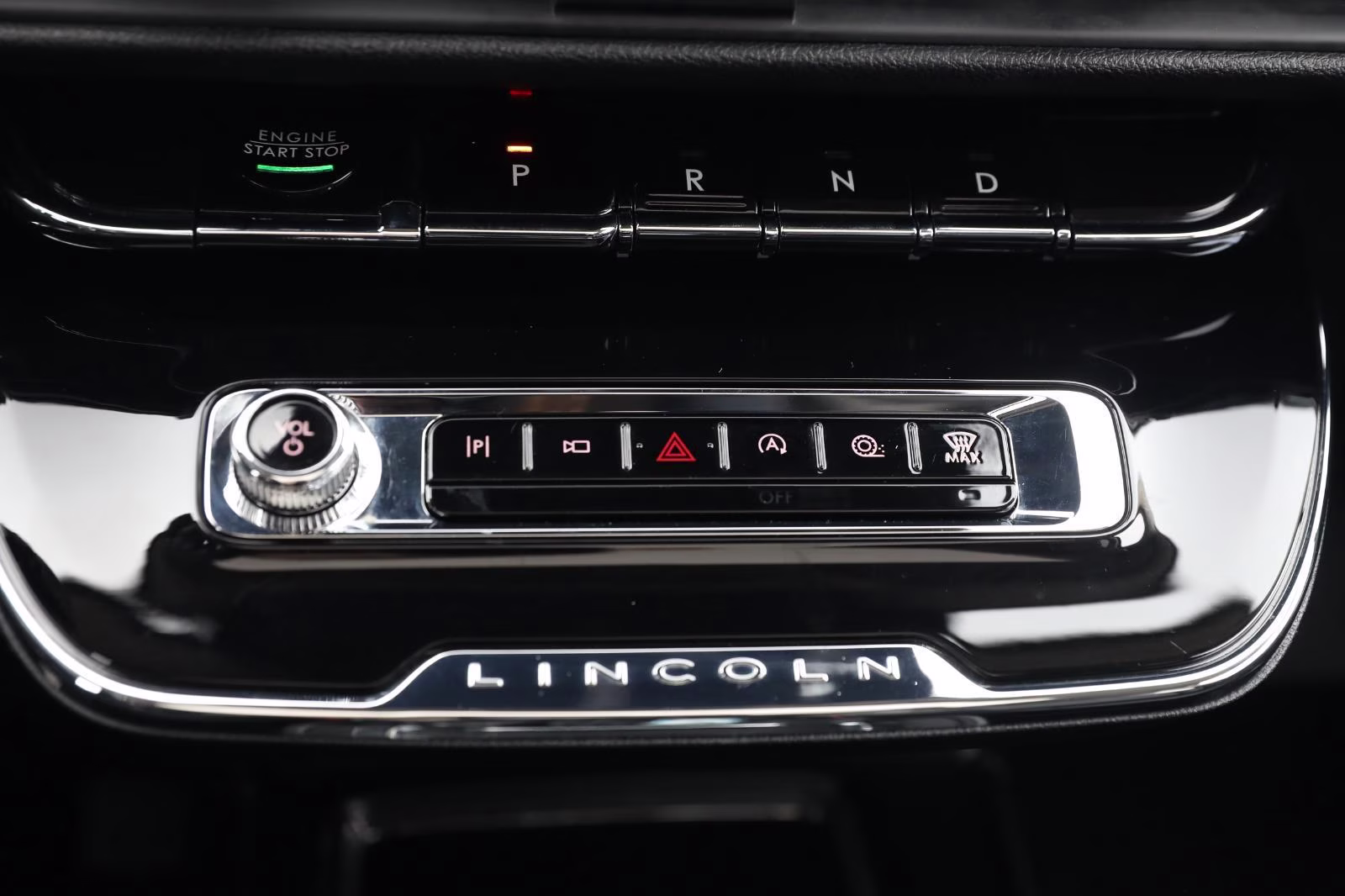 2023 Pristine White Metallic Tri-Coat Lincoln Corsair Reserve AWD SUV