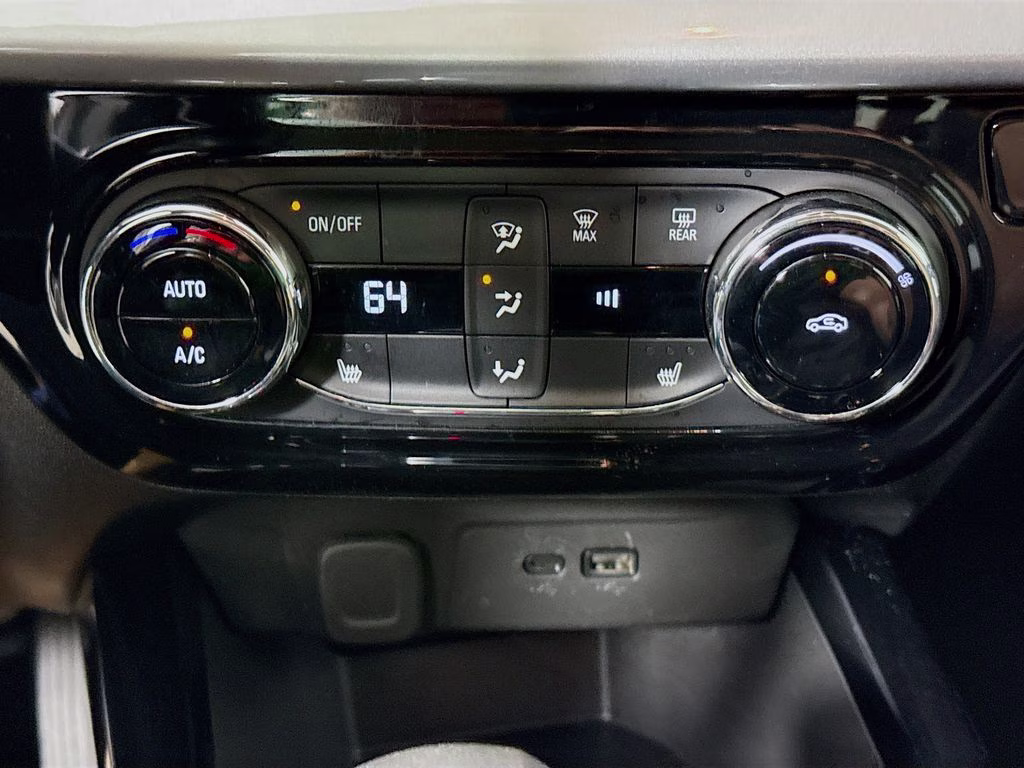 2025 Summit White Chevrolet Trax LT FWD SUV