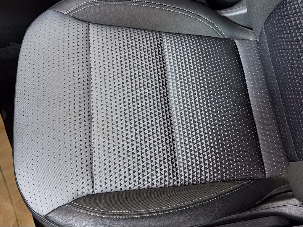 2025 Summit White Chevrolet Trax LT FWD SUV