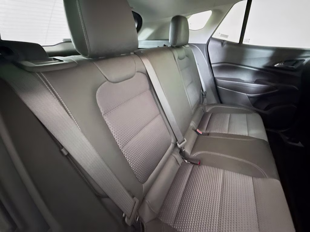 2025 Summit White Chevrolet Trax LT FWD SUV