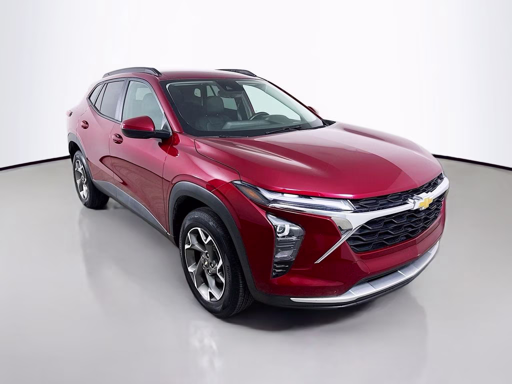 2025 Crimson Metallic Chevrolet Trax LT FWD SUV