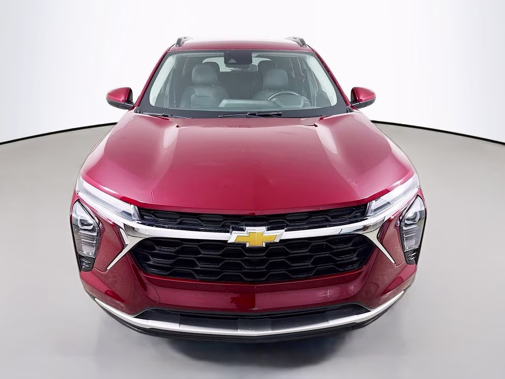 2025 Crimson Metallic Chevrolet Trax LT FWD SUV