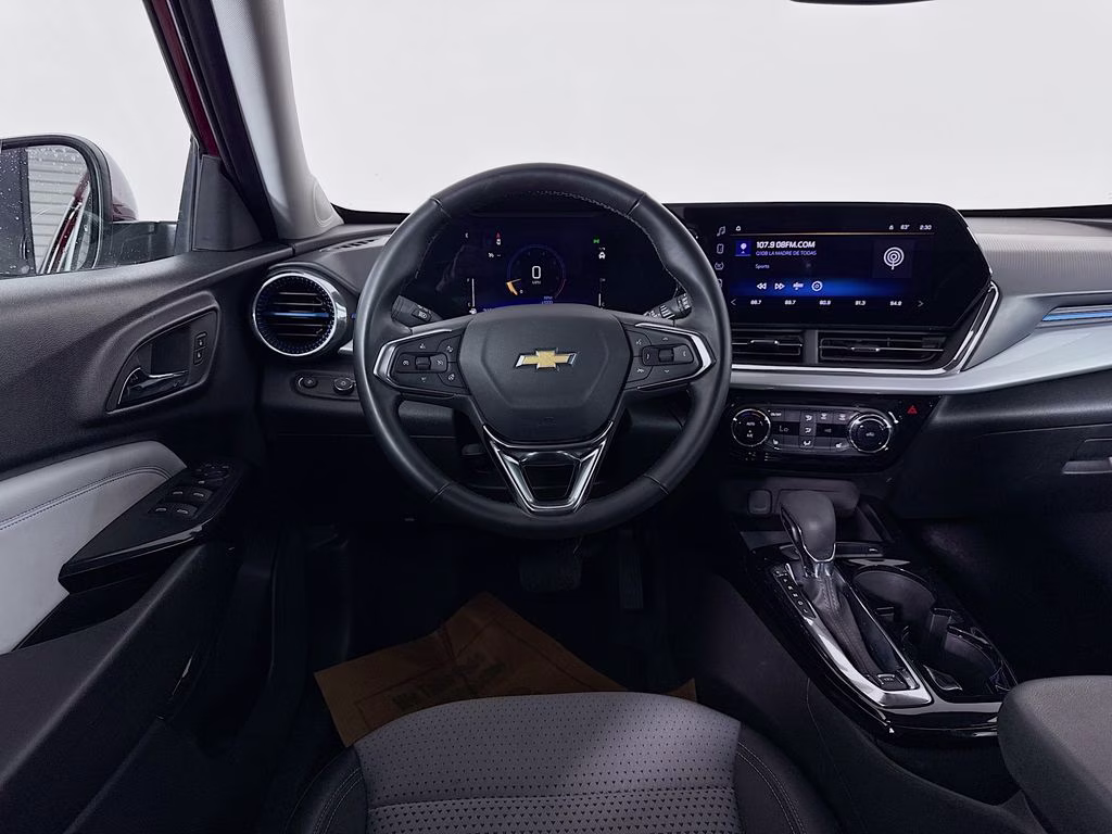 2025 Crimson Metallic Chevrolet Trax LT FWD SUV