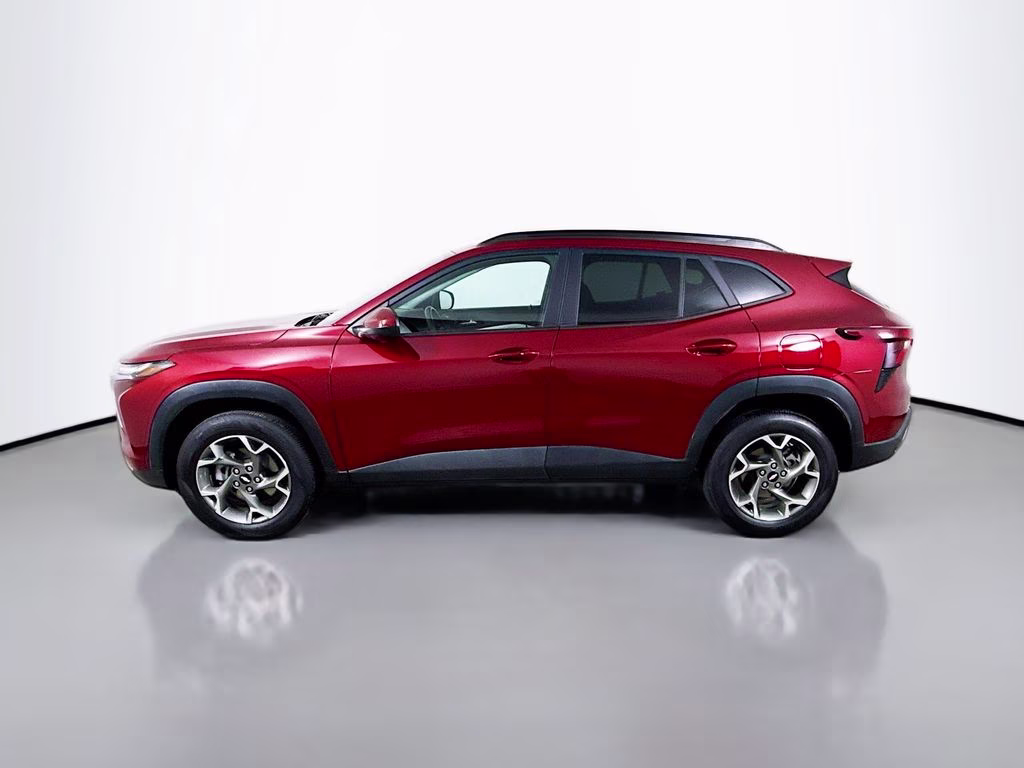 2025 Crimson Metallic Chevrolet Trax LT FWD SUV