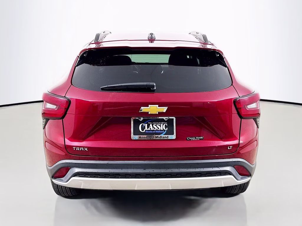 2025 Crimson Metallic Chevrolet Trax LT FWD SUV