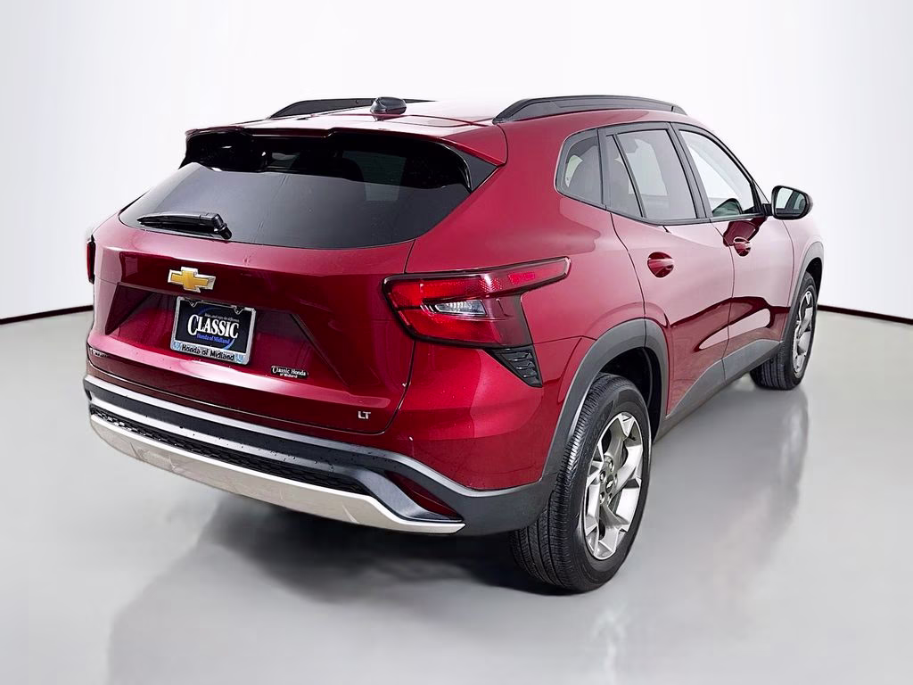 2025 Crimson Metallic Chevrolet Trax LT FWD SUV