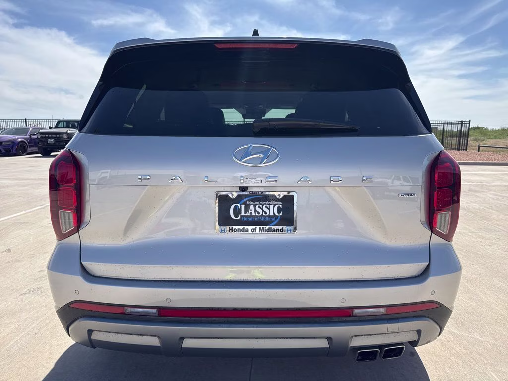 2025 Typhoon Silver Hyundai Palisade SEL AWD SUV