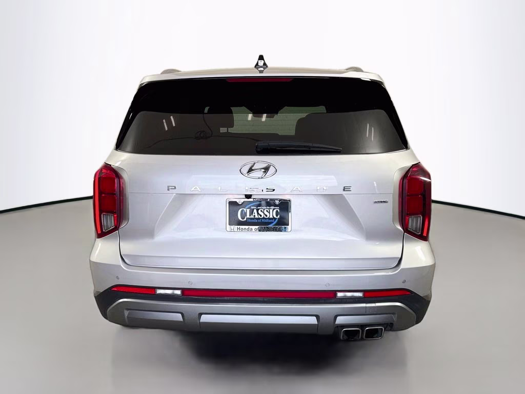 2025 Typhoon Silver Hyundai Palisade SEL AWD SUV