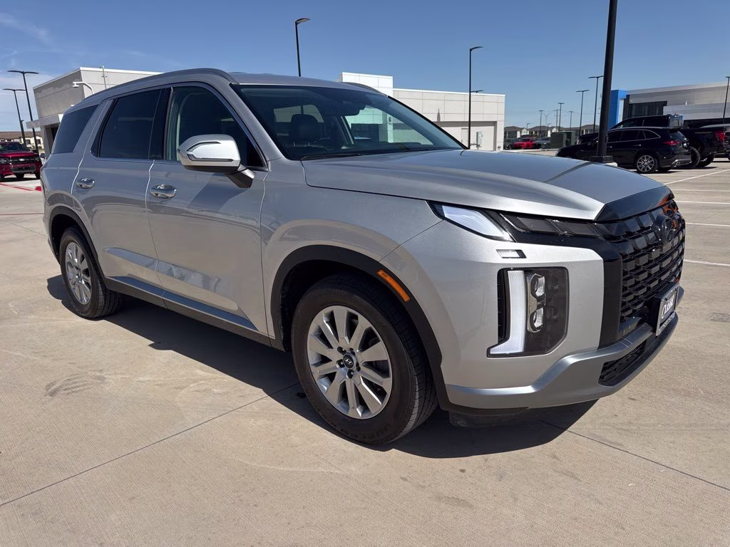 2025 Typhoon Silver Hyundai Palisade SEL AWD SUV