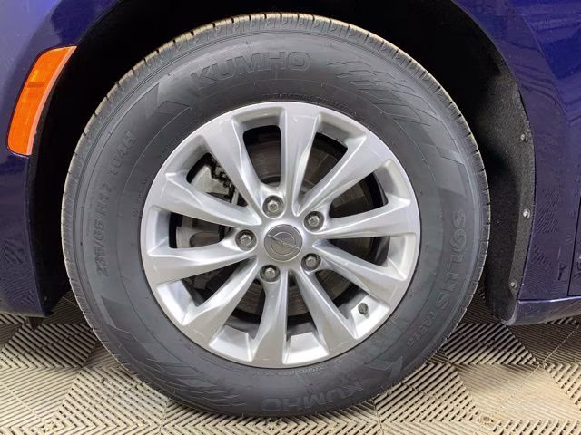 2018 Jazz Blue Pearlcoat Chrysler Pacifica Touring Plus FWD Van