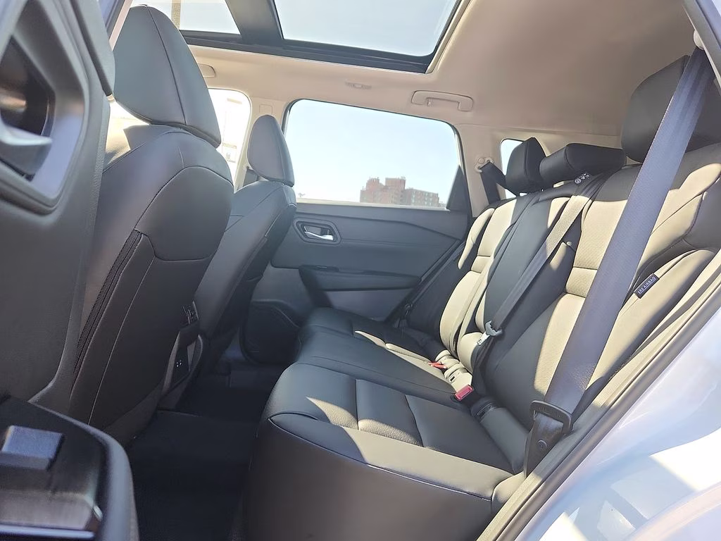 2026 Everest White Pearl Tricoat Nissan Rogue Dark Armor AWD SUV