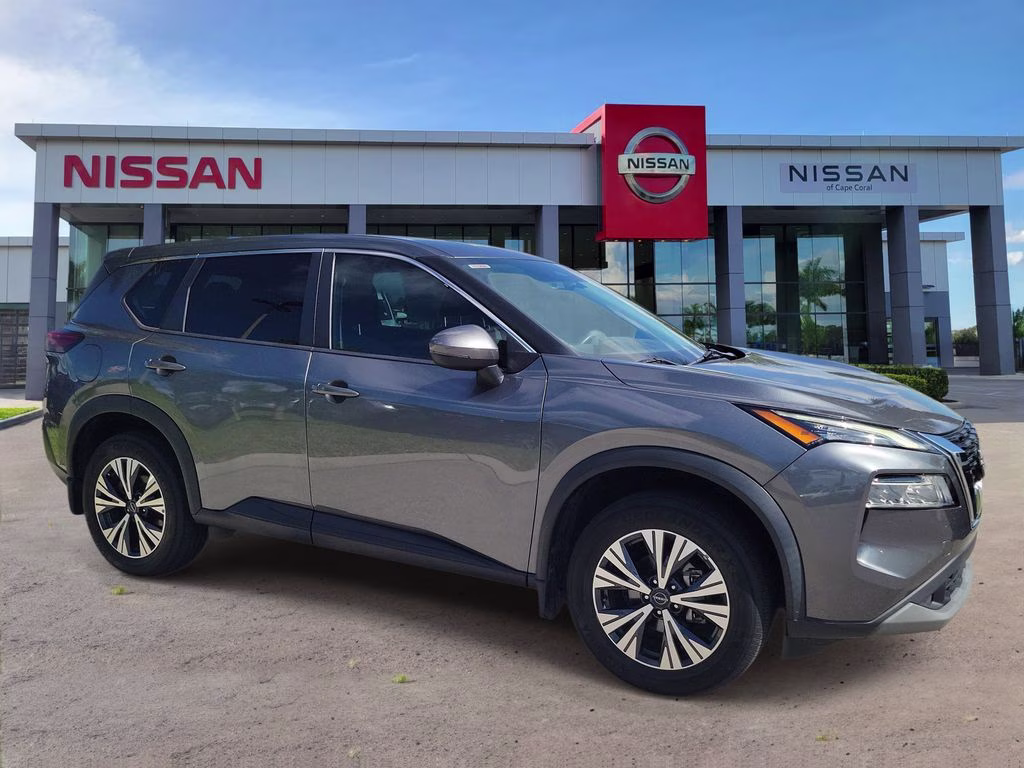 2022 Gun Metallic Nissan Rogue SV AWD SUV