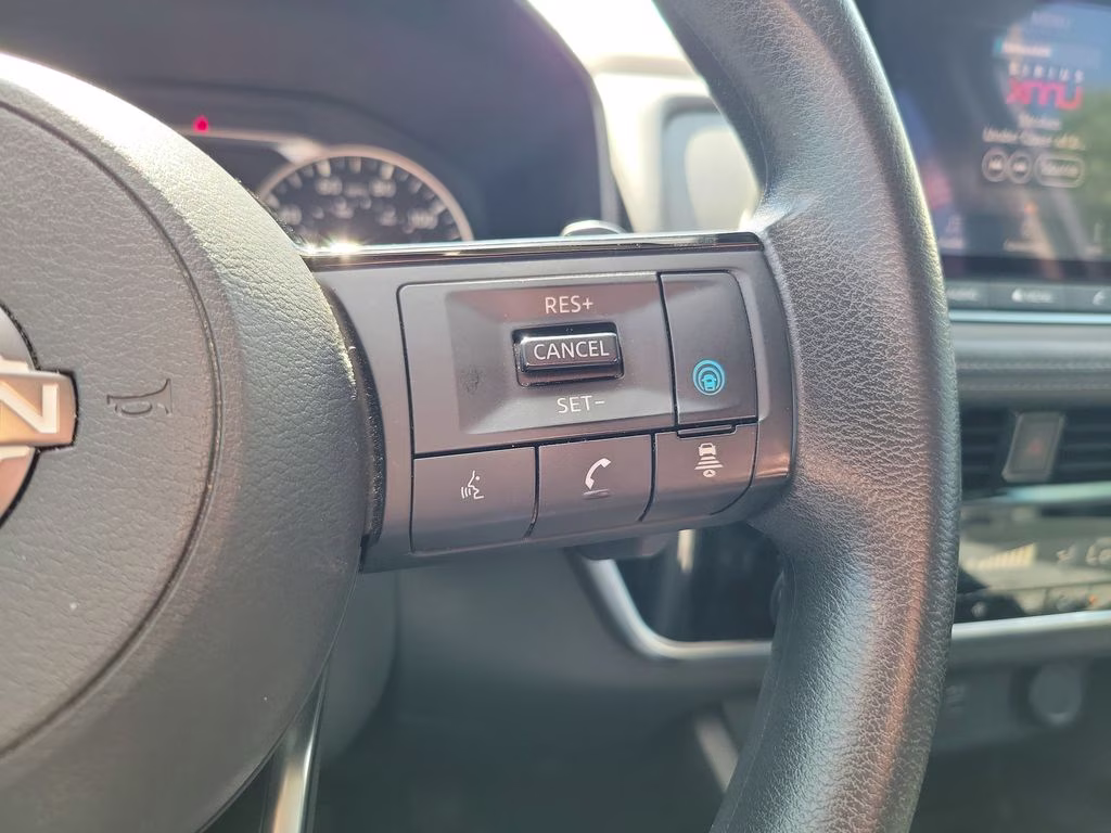 2022 Gun Metallic Nissan Rogue SV AWD SUV