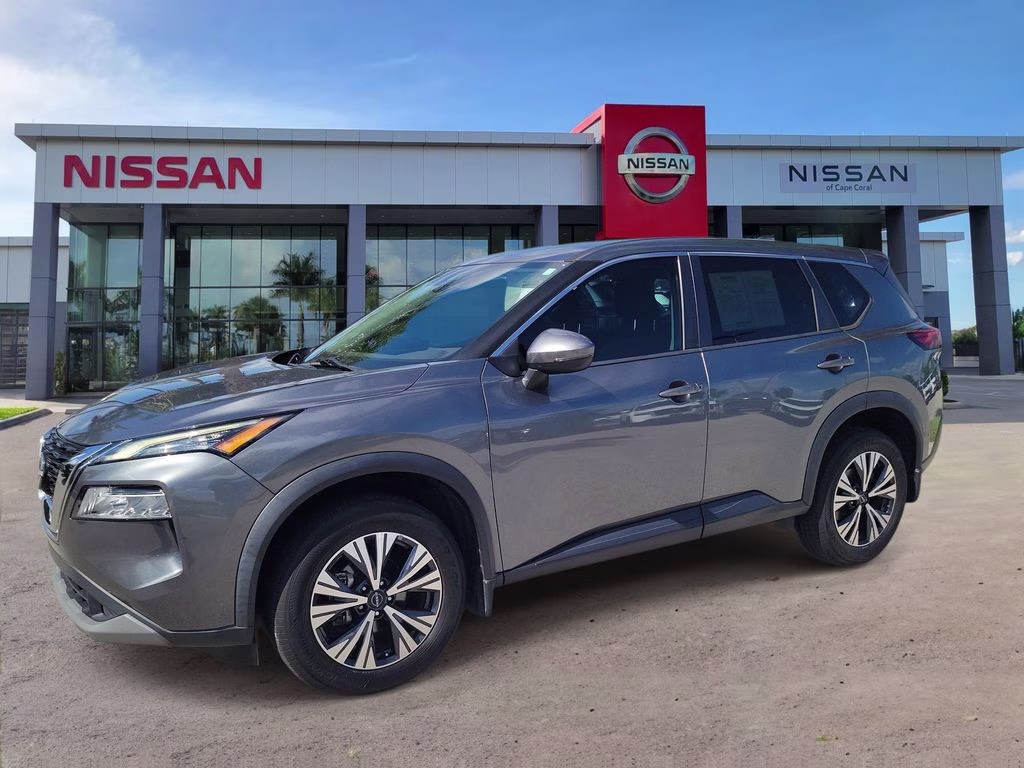 2022 Gun Metallic Nissan Rogue SV AWD SUV