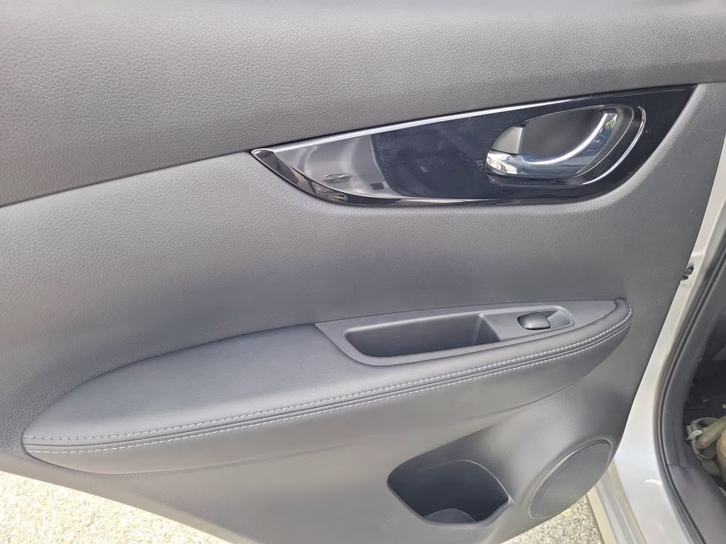 2022 Brilliant Silver Metallic Nissan Rogue Sport SV FWD SUV