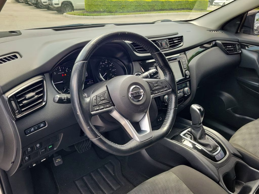2022 Brilliant Silver Metallic Nissan Rogue Sport SV FWD SUV