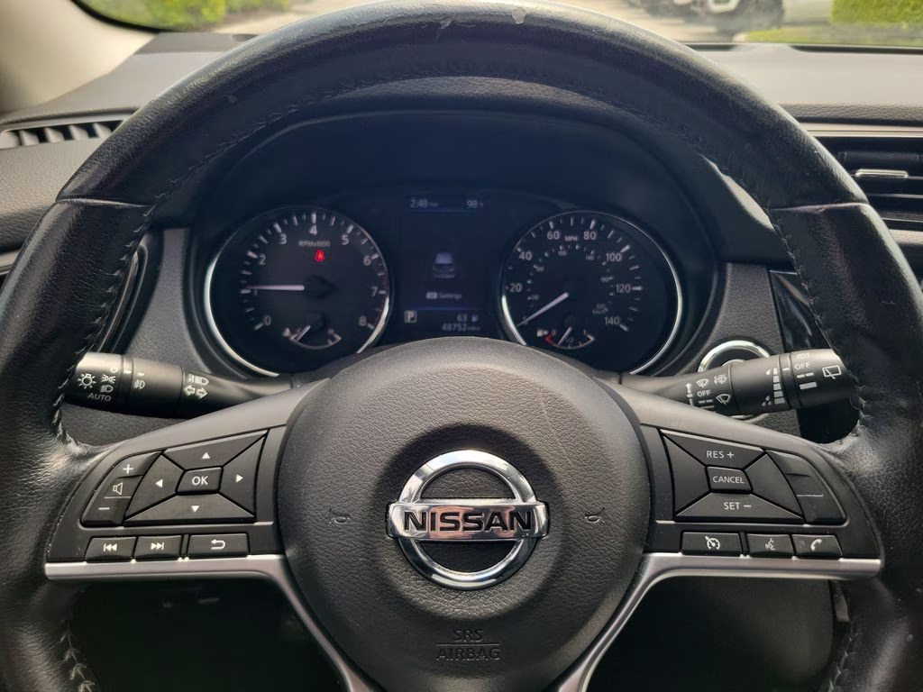2022 Brilliant Silver Metallic Nissan Rogue Sport SV FWD SUV