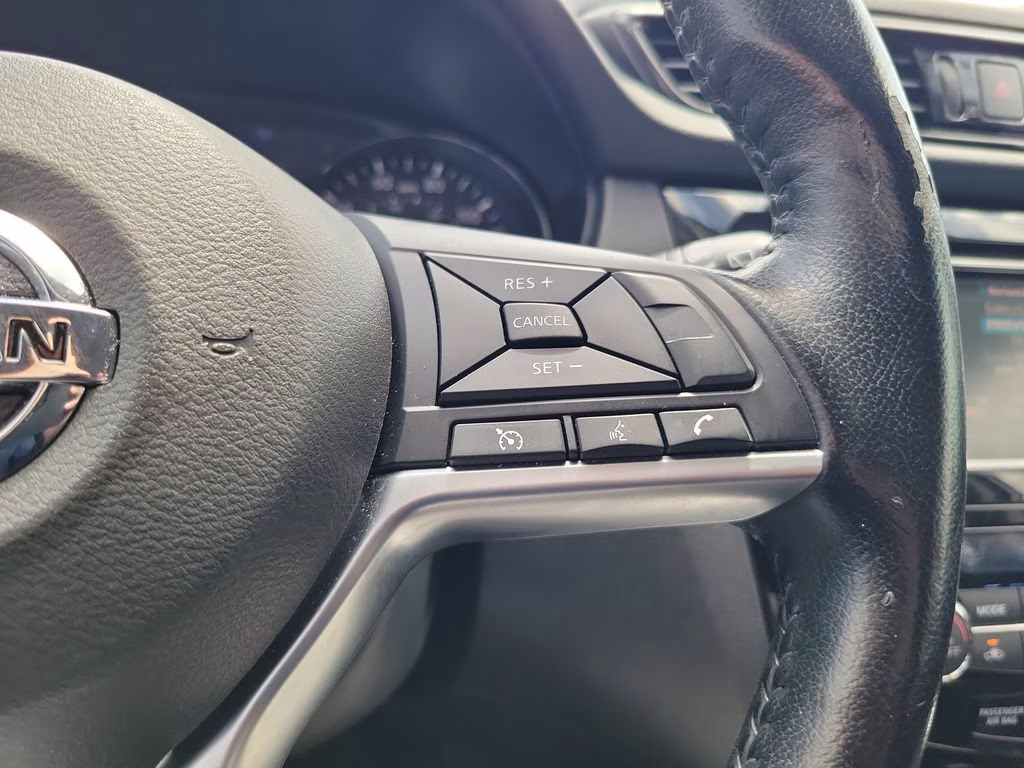 2022 Brilliant Silver Metallic Nissan Rogue Sport SV FWD SUV