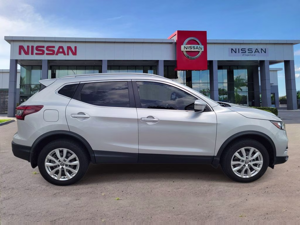 2022 Brilliant Silver Metallic Nissan Rogue Sport SV FWD SUV