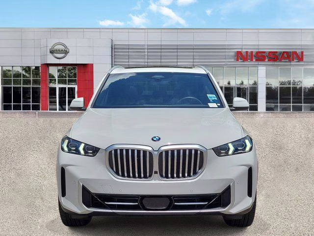 2025 Alpine White BMW X5 sDrive40i RWD SUV