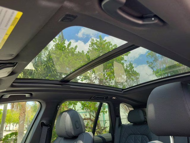 2025 Alpine White BMW X5 sDrive40i RWD SUV
