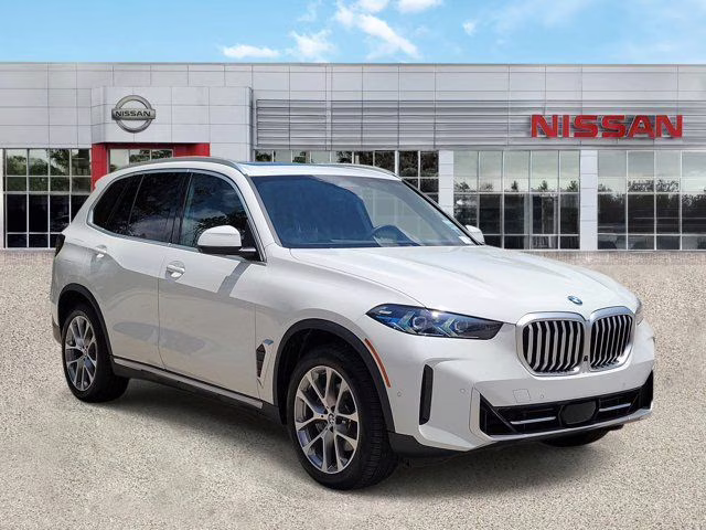 2025 Alpine White BMW X5 sDrive40i RWD SUV